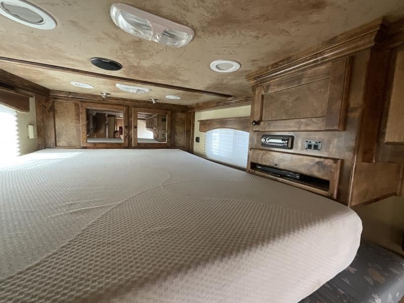 2008 4-Star Trailer 4 horse 12ft Outlaw LQ image 47