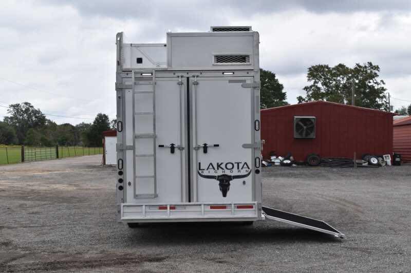 2021 Lakota BigHorn 8519TBB 5 Horse Trailer with 19′ Short Wall image 12