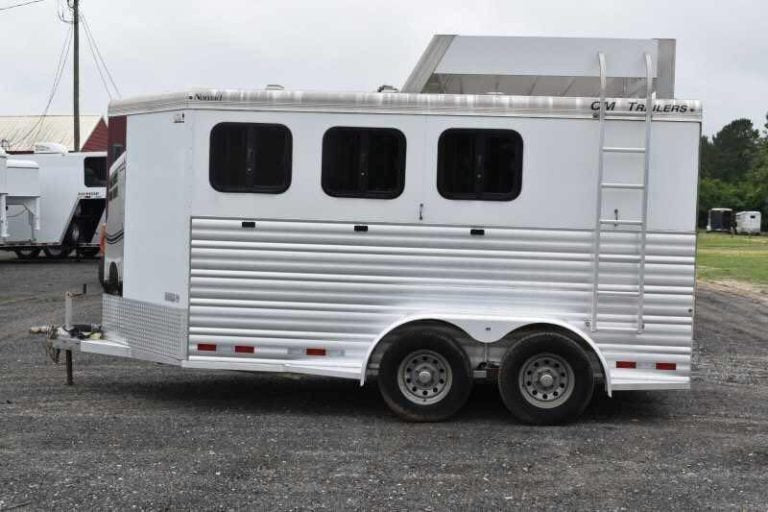 2012 CM 3HBP 3 Horse Trailer image 14