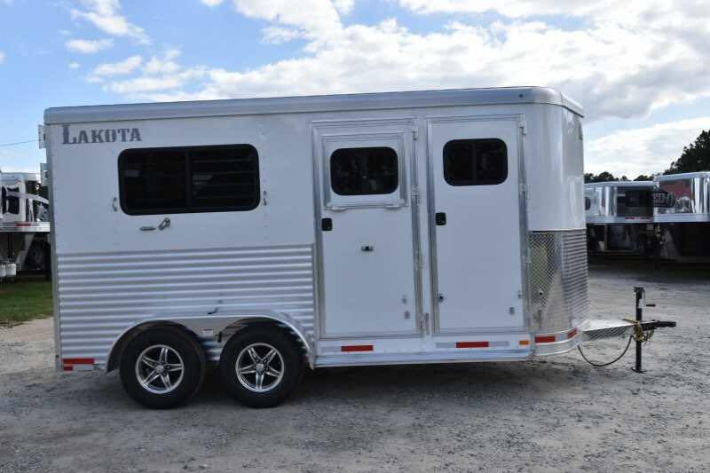2018 Lakota 2HBPST 2 Horse Trailer image 8