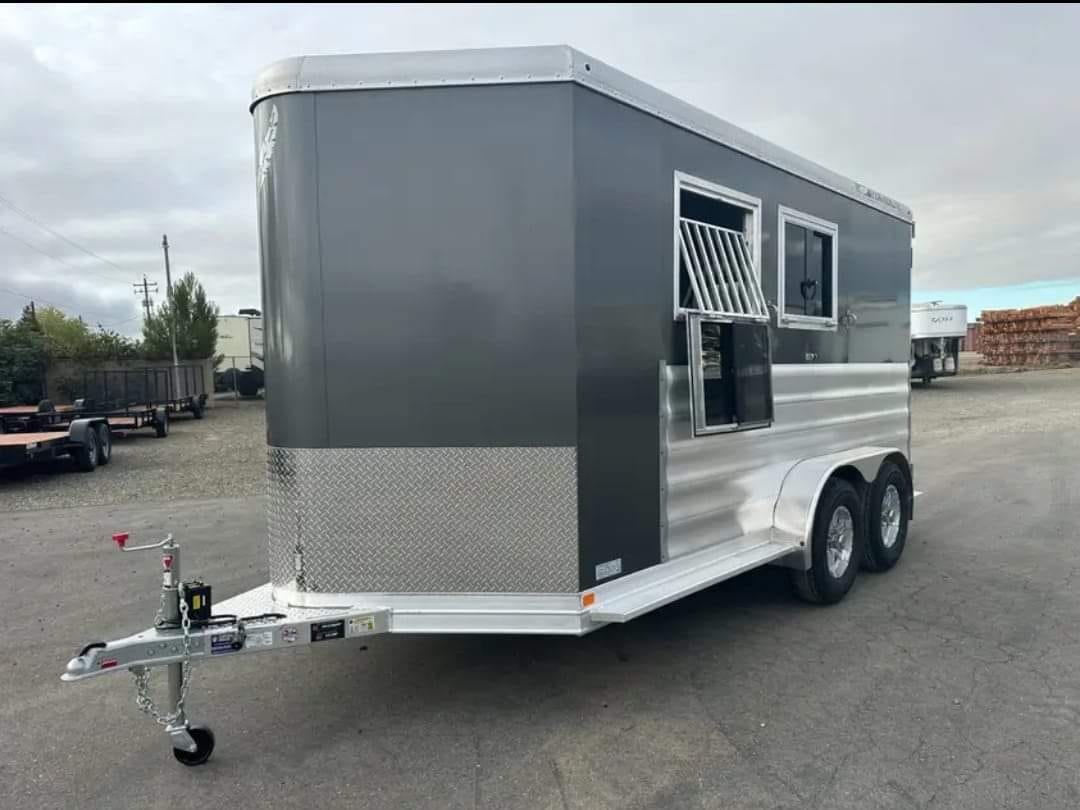 2012 Featherlite 9400 2 Horse Trailer image 0