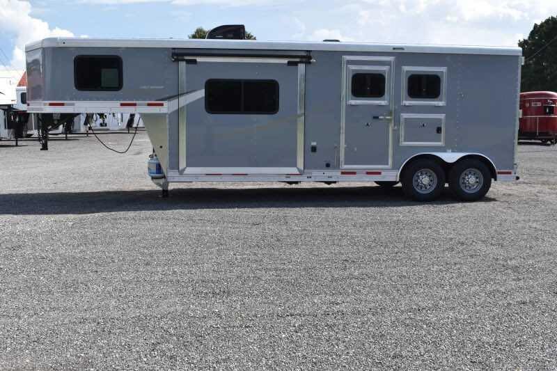 2020 Lakota Colt 8209SO 2 Horse Trailer with 9′ Short Wall image 6
