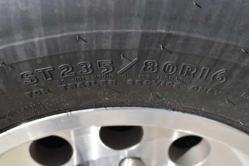 2018 Lakota 84HBPSL 4 Horse Trailer with 2′ Short Wall image 16