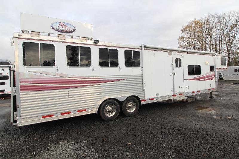 2008 Lakota 8415 w/Slide out 4 Horse Trailer image 3