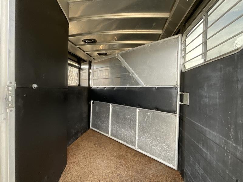 2014 Logan Coach RAZ4GNHDLQ 40′ 4 horse Razor GN Horse Trailer**WITH WALK IN CLOSET** image 37
