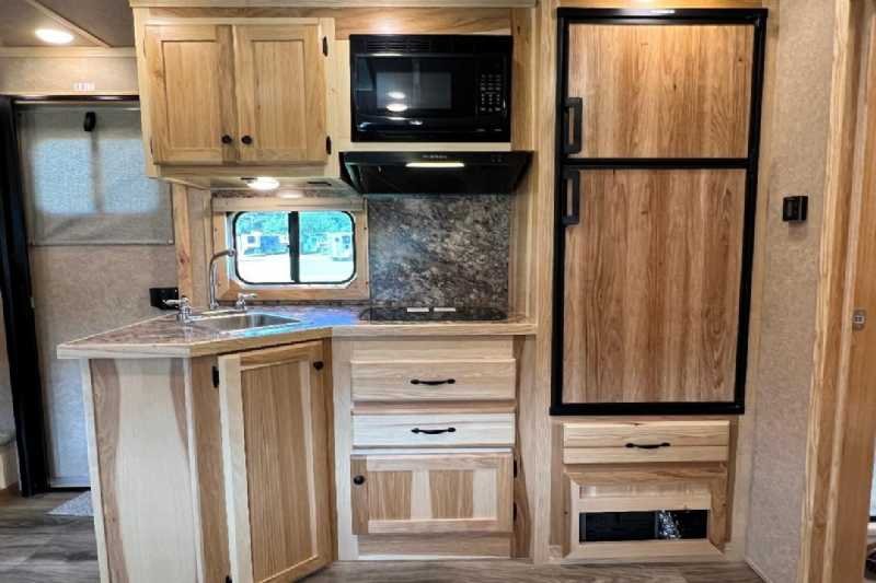 2024 Lakota Charger 8411RKGLQ 4 Horse Trailer with 11′ Short Wall image 16