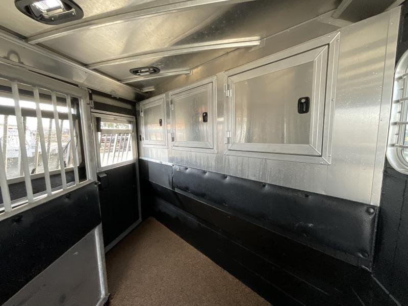 2014 Logan Coach RAZ4GNHDLQ 40′ 4 horse Razor GN Horse Trailer**WITH WALK IN CLOSET** image 43