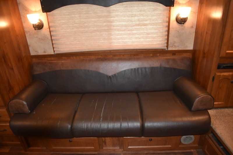 2013 Lakota Charger 8411LQ 4 Horse Trailer with 13′ Short Wall image 14