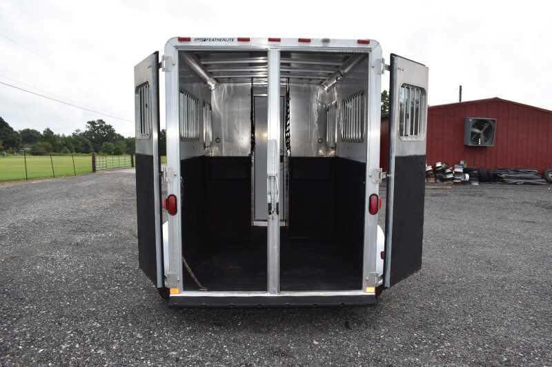 2003 Featherlite 2HST 2 Horse Trailer image 12