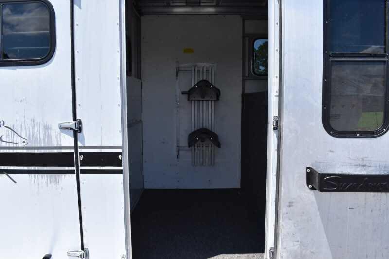 2000 Sundowner 7204GNST 2 Horse Trailer image 18
