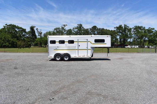 2006 Adam 7302 3 Horse Trailer image 0