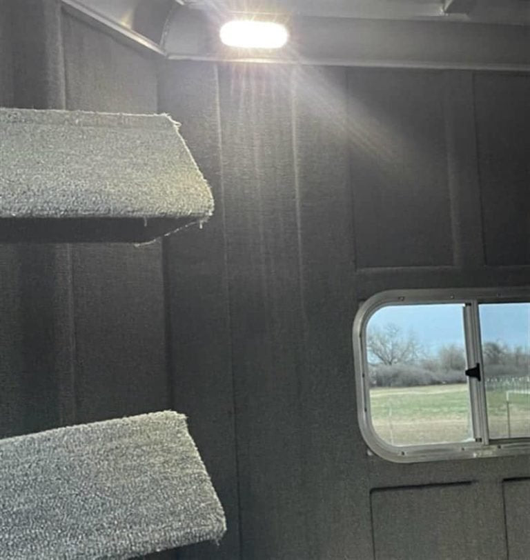 1999 Elite Custom 3 Horse Trailer image 6