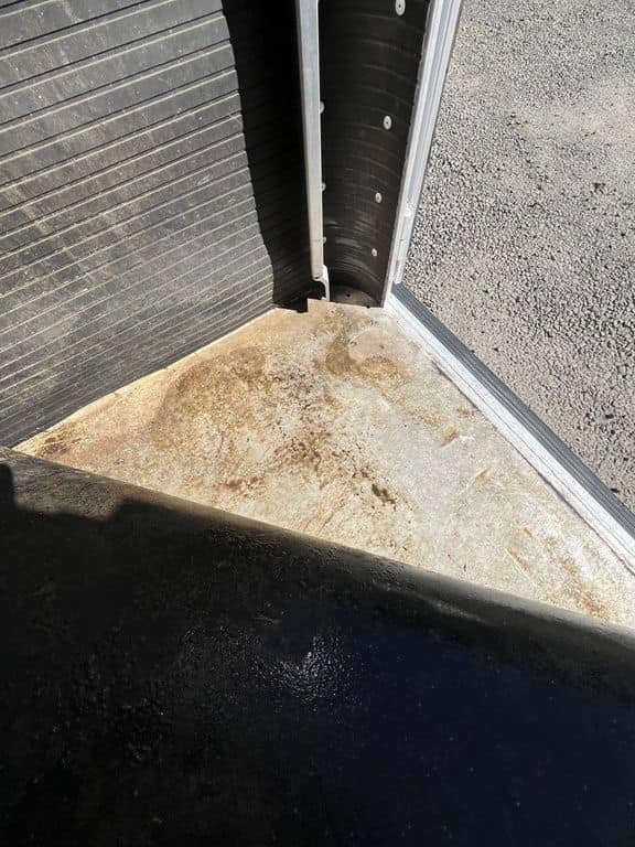 2009 Platinum Coach 3 H 16′ SW w/Outlaw Conversion image 21