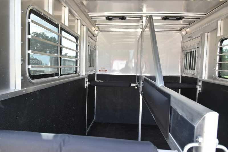 2018 Lakota 2HBPST 2 Horse Trailer image 16