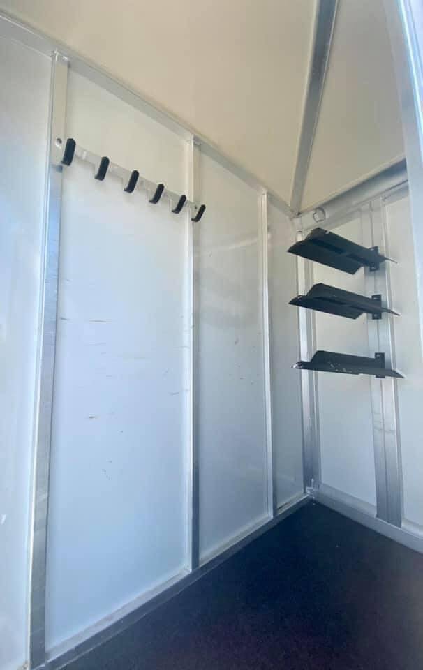 2011 Cimarron 3 Horse Bumper Pull image 3