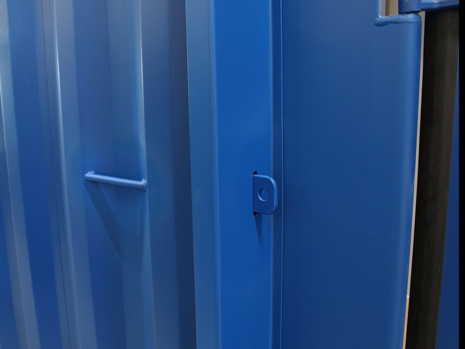 20ft Hi Cube Container (9′ 6″ high) suitable for IBC storage Sliding Door image 3