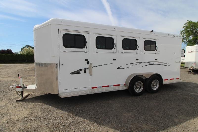 2019 Trails West Manufacturing Classic II 4 Horse Trailer image 11