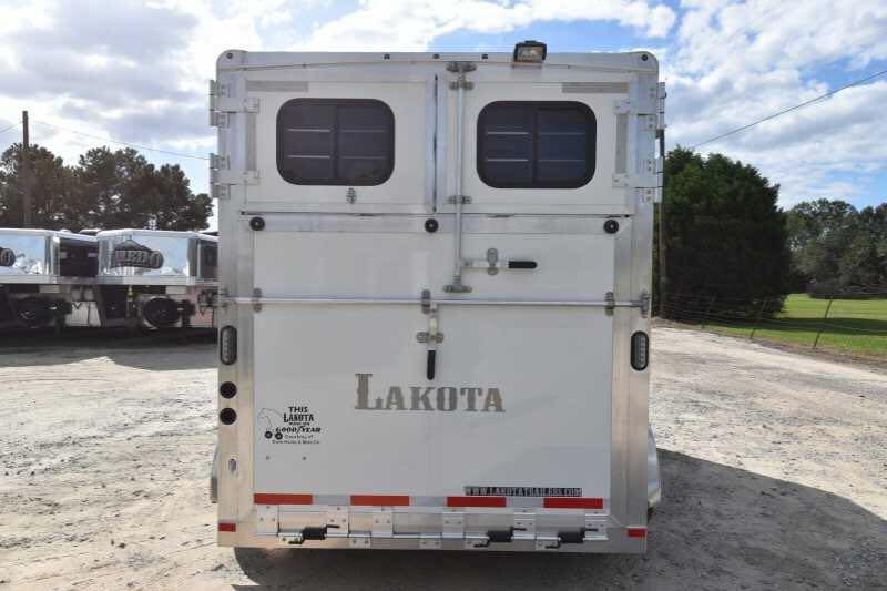 2018 Lakota 2HBPST 2 Horse Trailer image 1