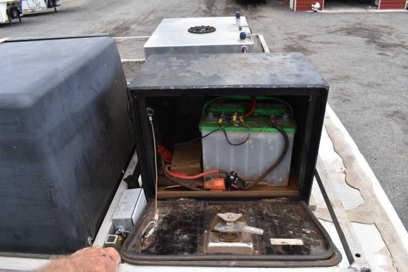 2007 American Spirit 8410GLQ 4 Horse Trailer with 10′ Short Wall image 10