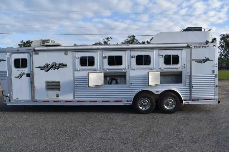 2006 Platinum 8410LQ 4 Horse Trailer with 9′ Short Wall image 3