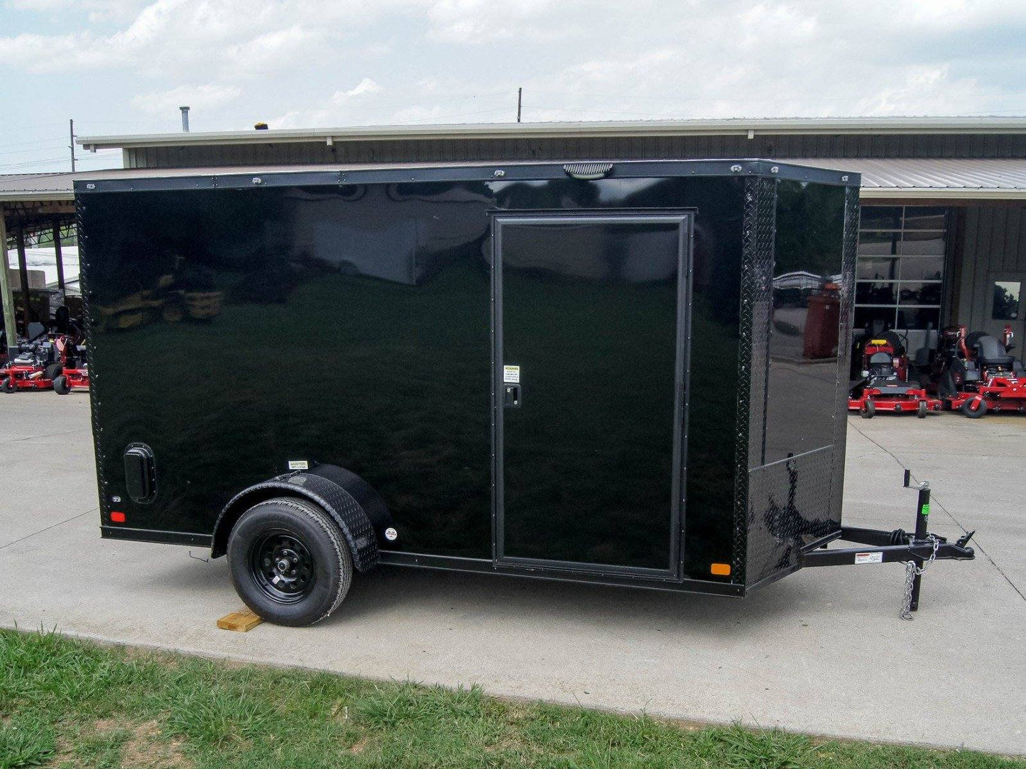6x12 Enclosed Trailer Black V-Nose Blackout Package 3,500lb Axle Storage image 5