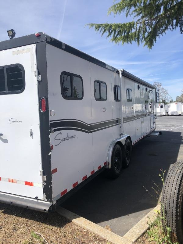 2003 Sundowner Trailers LQ 4H 8010 SIERRA Horse Trailer image 6
