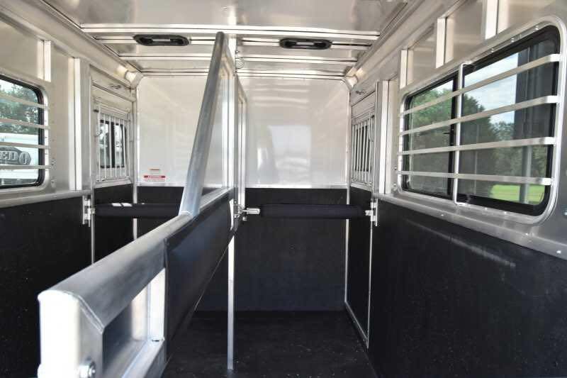2018 Lakota 2HBPST 2 Horse Trailer image 15