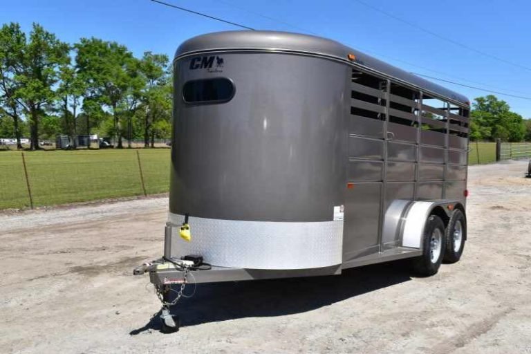 2017 CM 3HSLBP 3 Horse Trailer image 4