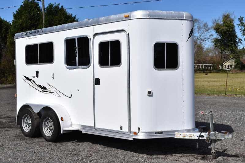 2005 Featherlite 2HST 2 Horse Trailer image 11
