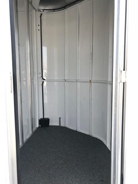 2010 Merhow 2 Horse Slant image 8