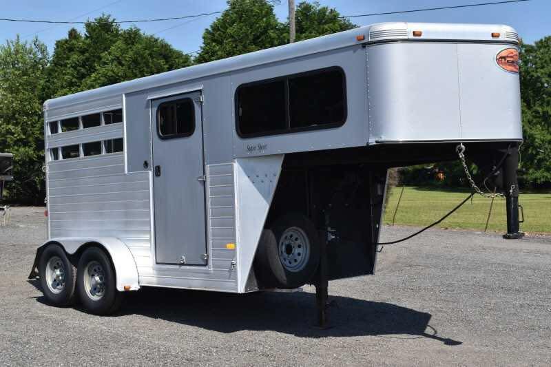 2014 Sundowner 2 Horse Gooseneck Trailer image 4