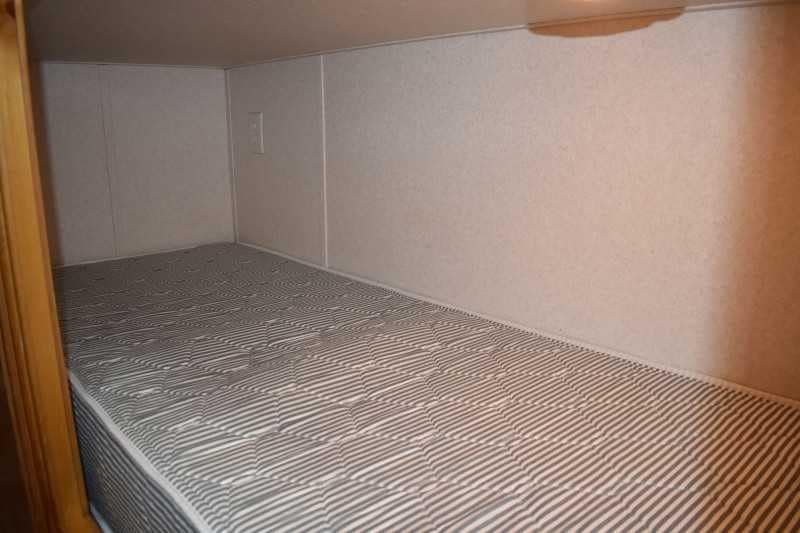 2003 Bloomer 8414LQ 4 Horse Trailer with 14′ Short Wall image 11