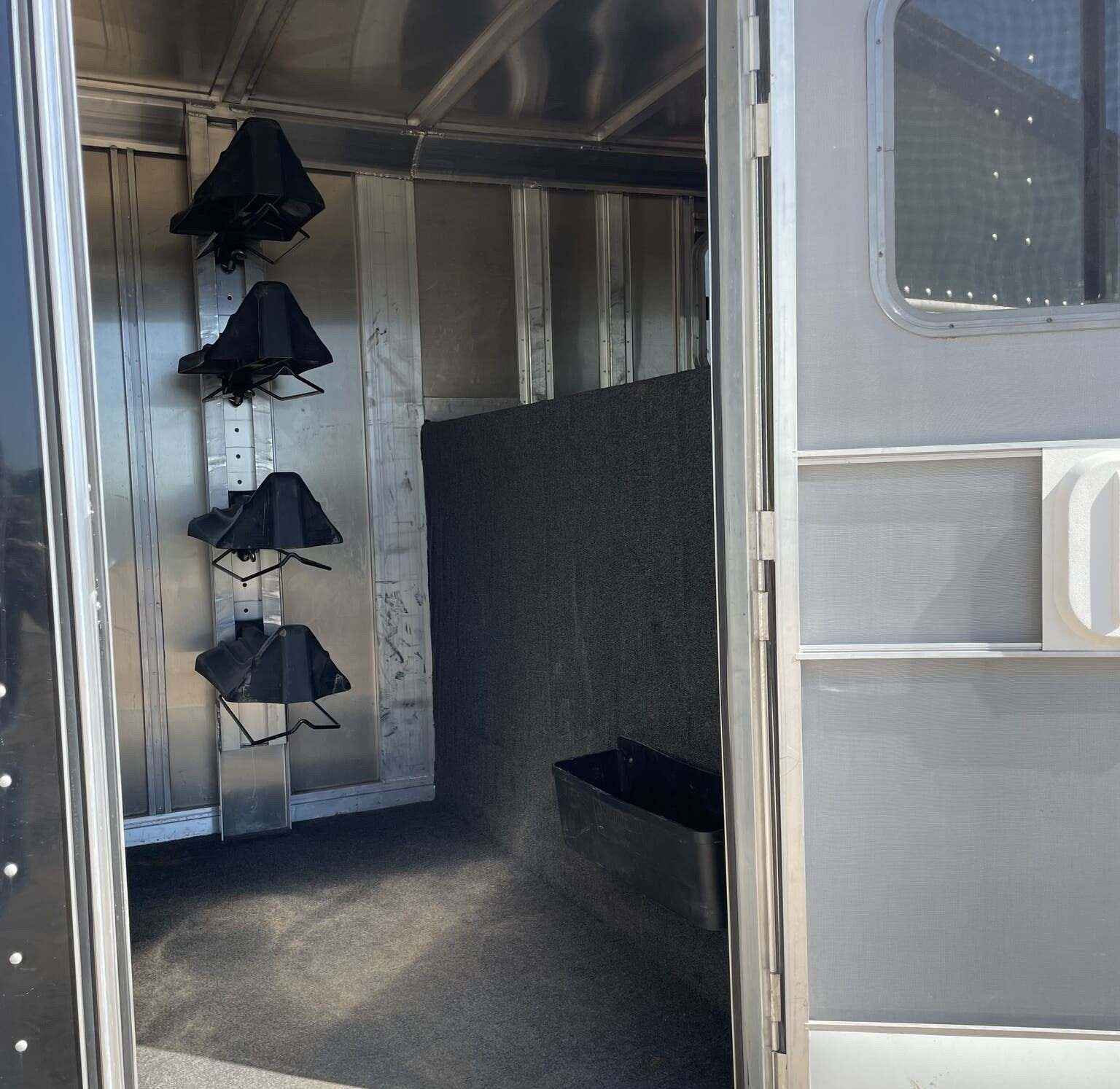 2013 Featherlite 30FT Stock Combo – 3 Compartments image 7