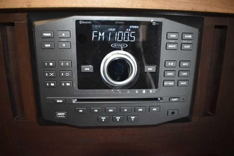 2020 Bison Laredo 3 Horse Trailer with 11′ Short Wall image 17