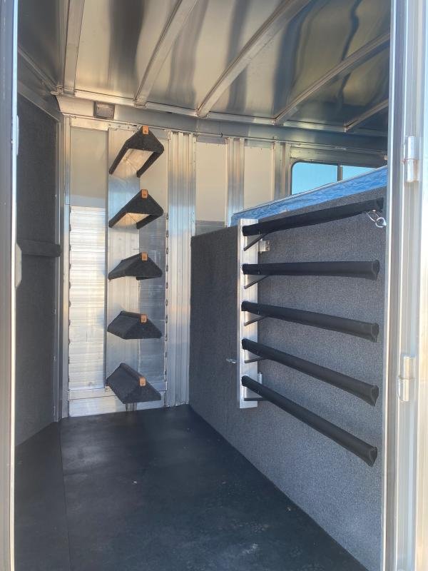 2021 Elite Trailers Slant Load 5 Horse Slant Load image 4