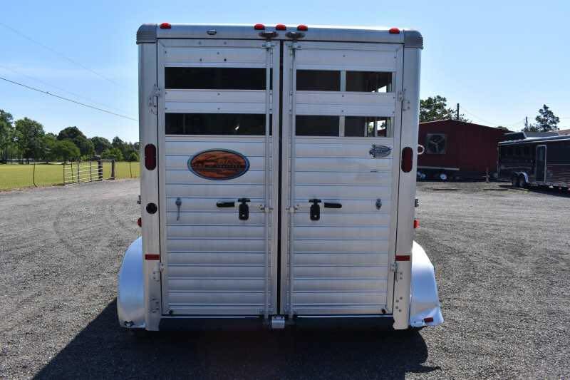2014 Sundowner 2 Horse Gooseneck Trailer image 6