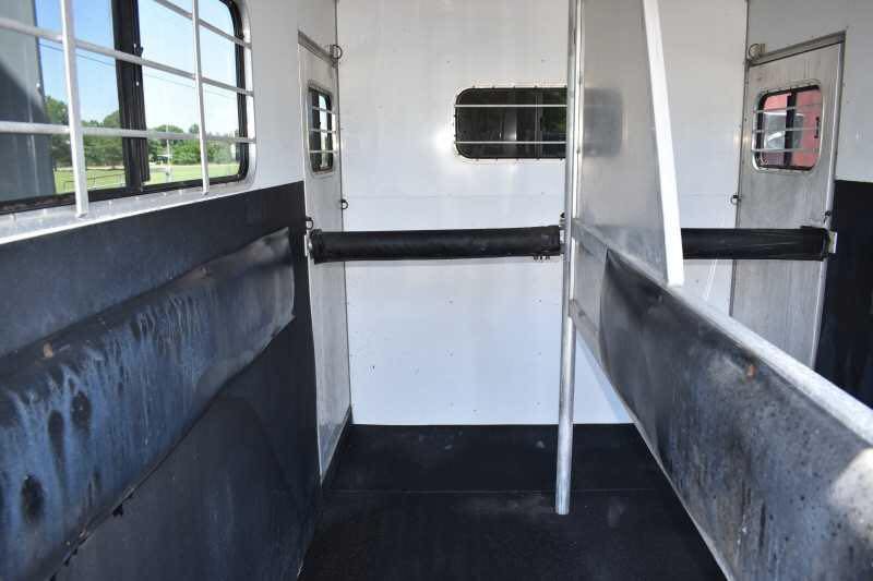 2000 Sundowner 7204GNST 2 Horse Trailer image 21