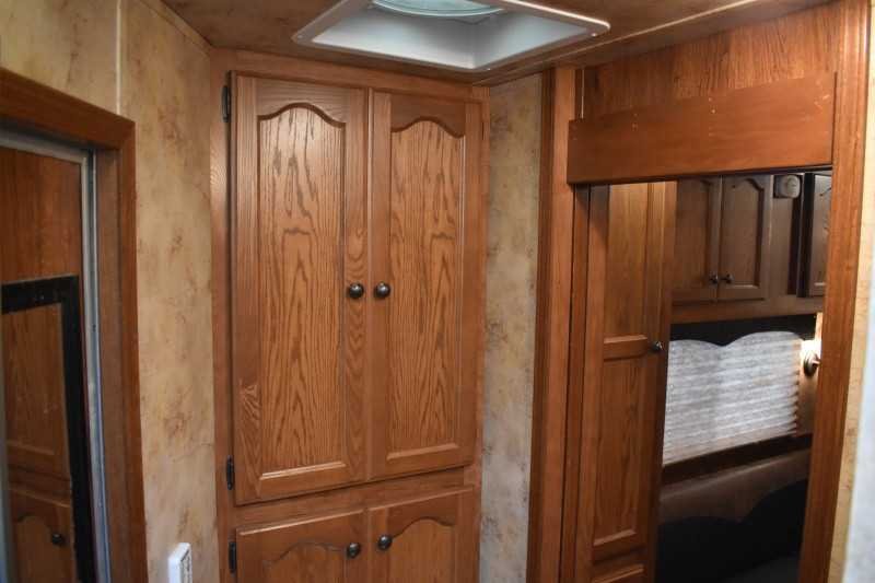 2013 Lakota Charger 8411LQ 4 Horse Trailer with 13′ Short Wall image 21