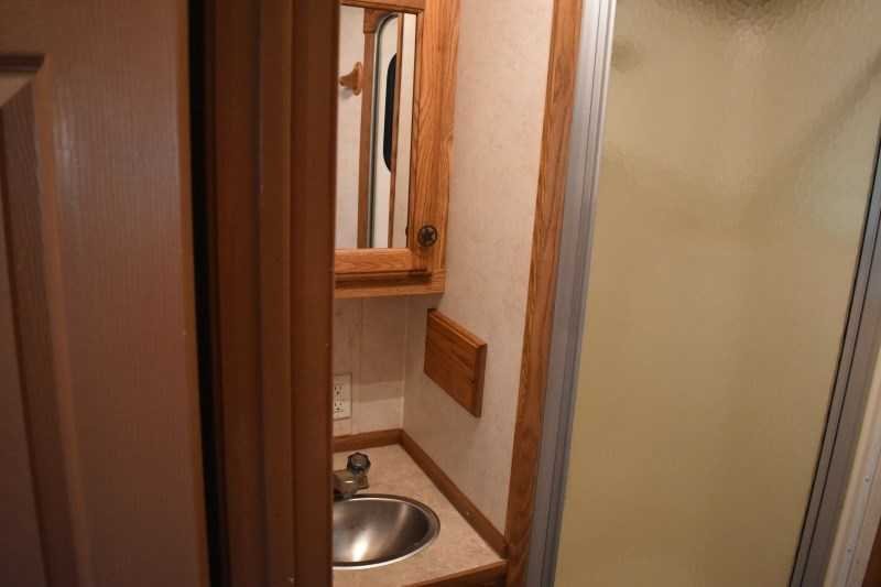 2007 American Spirit 8410GLQ 4 Horse Trailer with 10′ Short Wall image 23