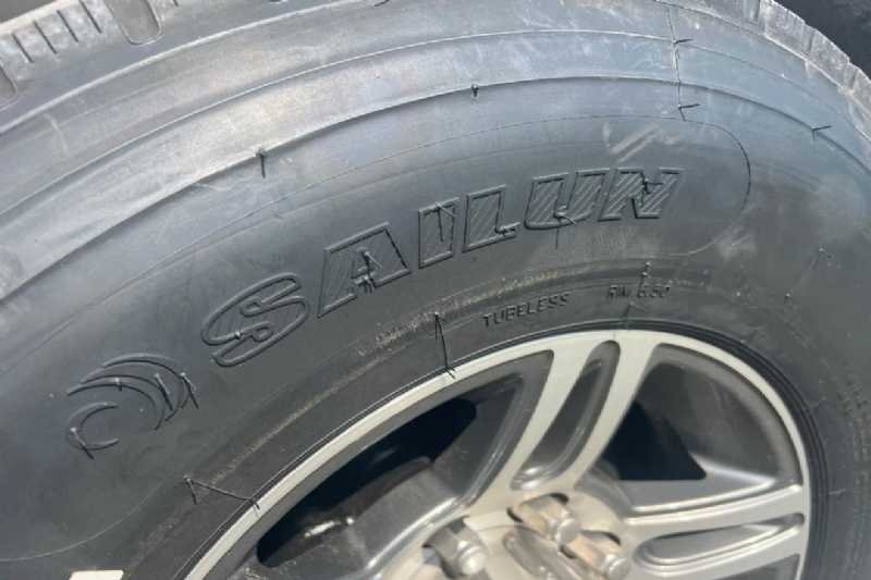 2024 Lakota Charger 8411RKGLQ 4 Horse Trailer with 11′ Short Wall image 7