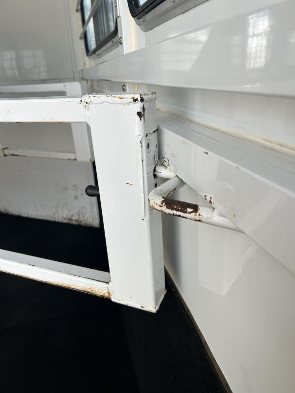 2000 Morgan Built 3 Horse Bumper Pull Horse Trailer image 6