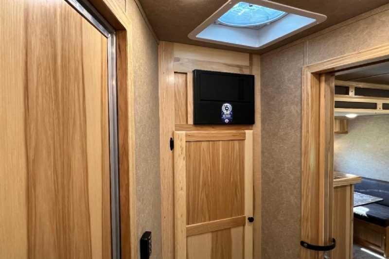 2024 Lakota Charger 8411RKGLQ 4 Horse Trailer with 11′ Short Wall image 8